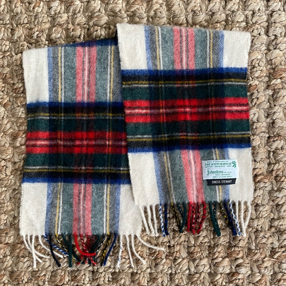 Johnstons of Elgin 100% Cashmere Tartan Stewart Plaid Scarf – The Scotch House